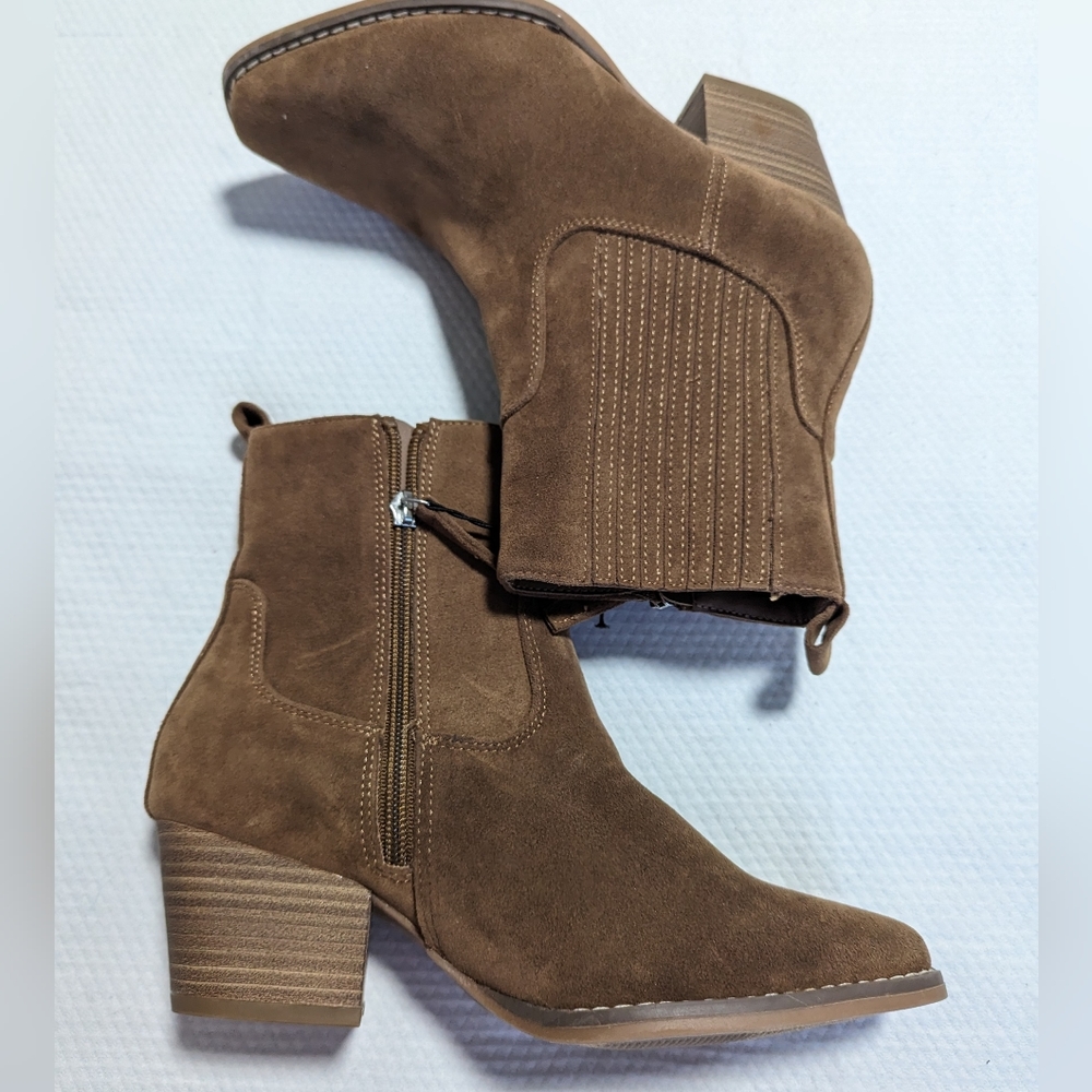 New Women's Solita Western Boots - Universal Thread Tan Solita Size: 7.5